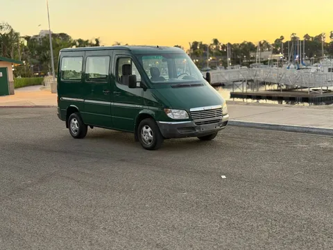 2003 Mercedes-Benz Sprinter 2500 118 Passenger