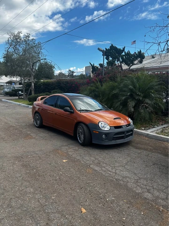 Dodge Neon SRT-4 - Image 3 of 4