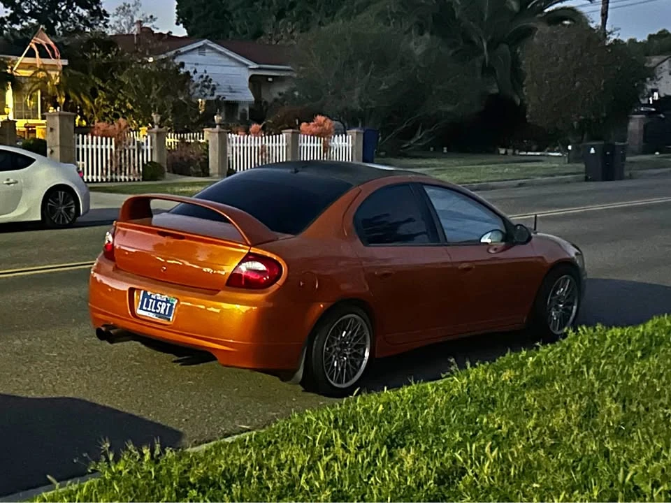 Dodge Neon SRT-4 - Image 2 of 4