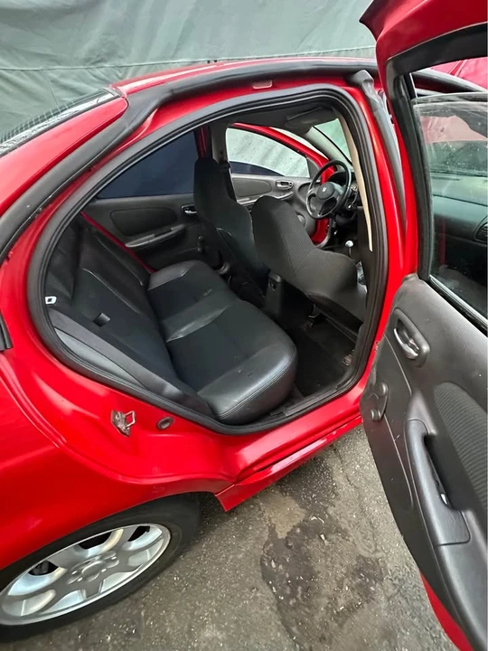 Dodge Neon SRT-4 - Image 8 of 10