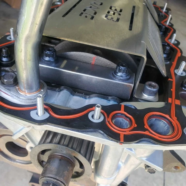 Parts & Memorabilia Engines - Image 6 of 8