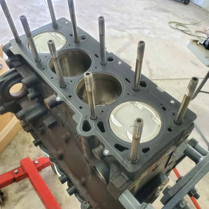 Parts & Memorabilia Engines - Image 5 of 8