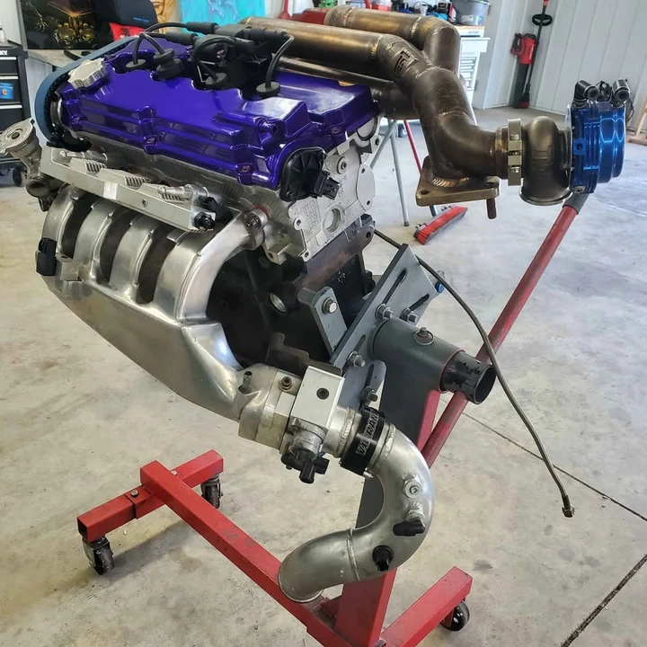 Parts & Memorabilia Engines - Image 2 of 8