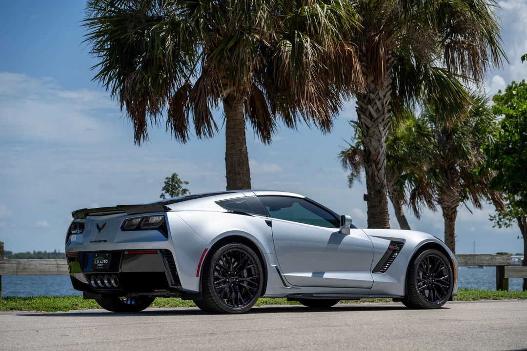 2017 Chevrolet Corvette C7 Z06 - Image 11 of 31