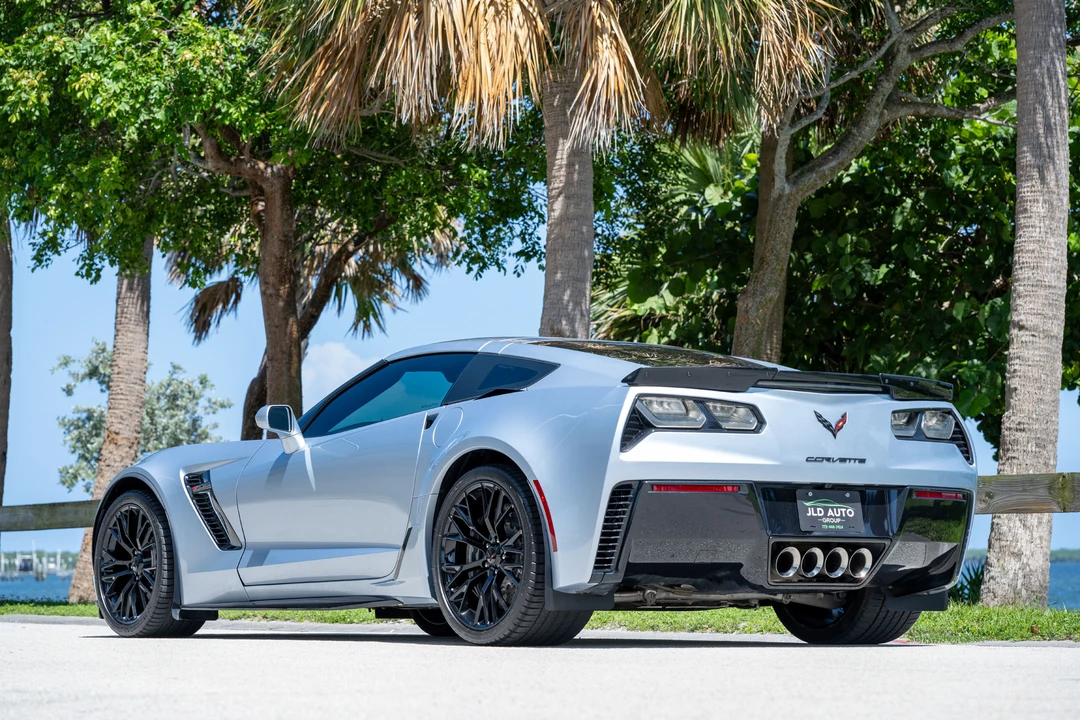 2017 Chevrolet Corvette C7 Z06 - Image 17 of 31