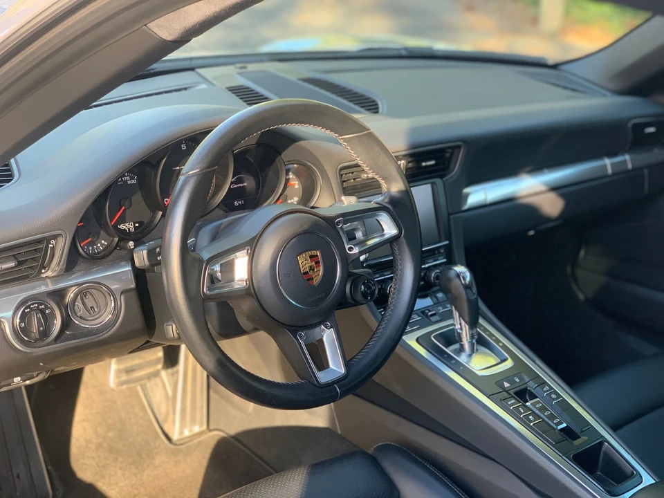 2013 Porsche 991 Carrera - Image 9 of 12