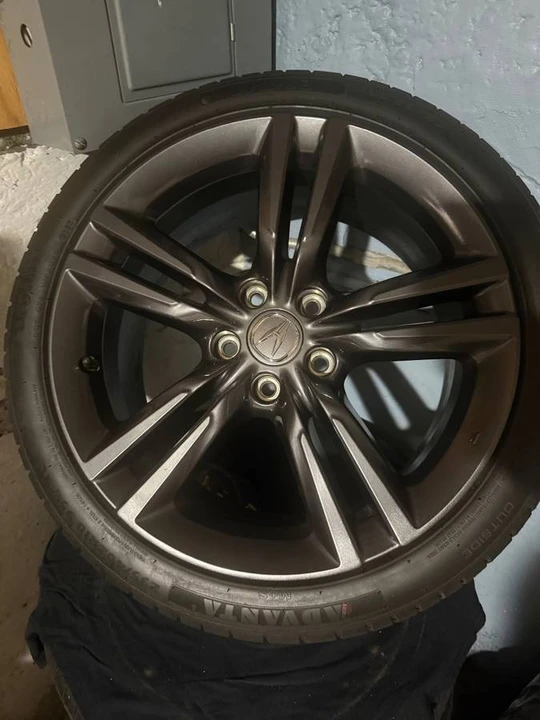 2023 Parts & Memorabilia Other Wheels - Image 2 of 5