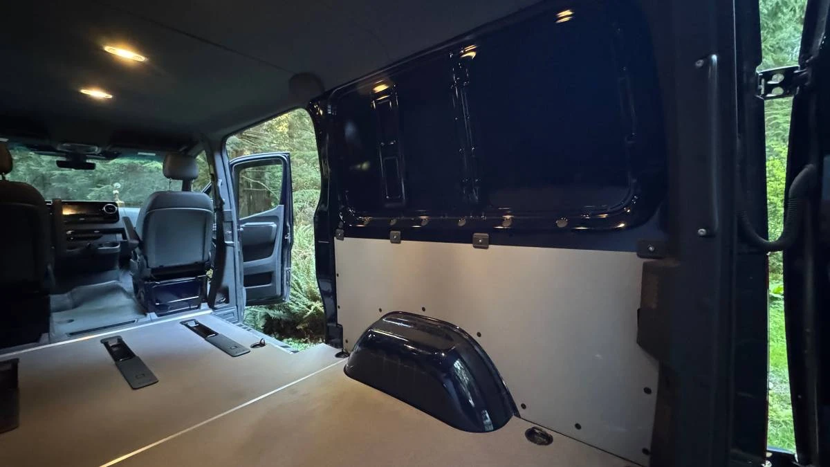 2025 Mercedes-Benz VS30 Sprinter - Image 20 of 24