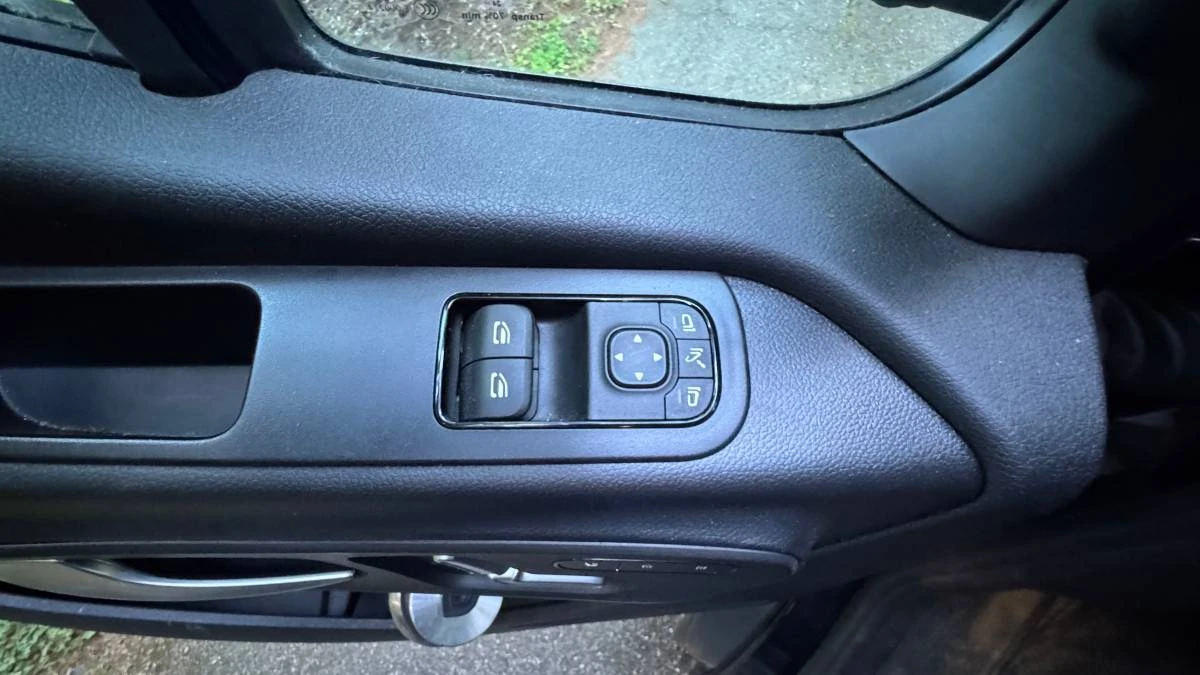 2025 Mercedes-Benz VS30 Sprinter - Image 12 of 24