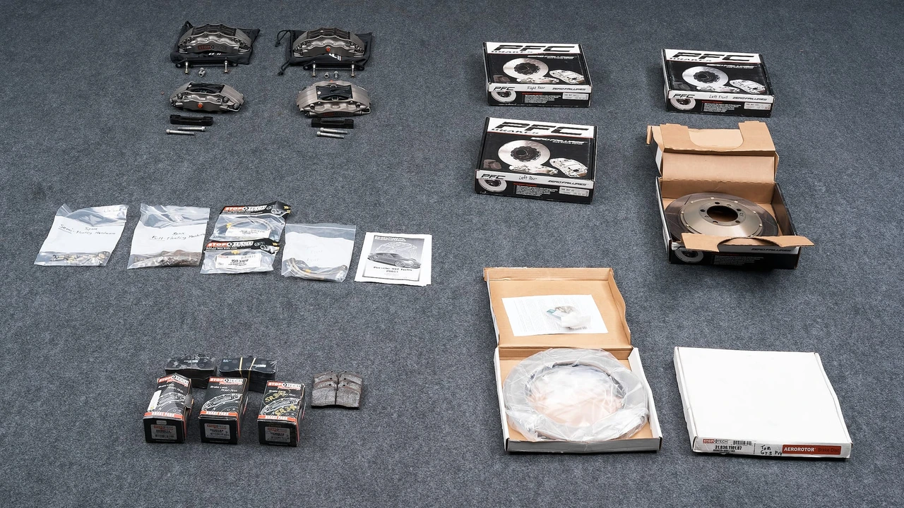 Parts & Memorabilia Mechanical Components - Image 3 of 31