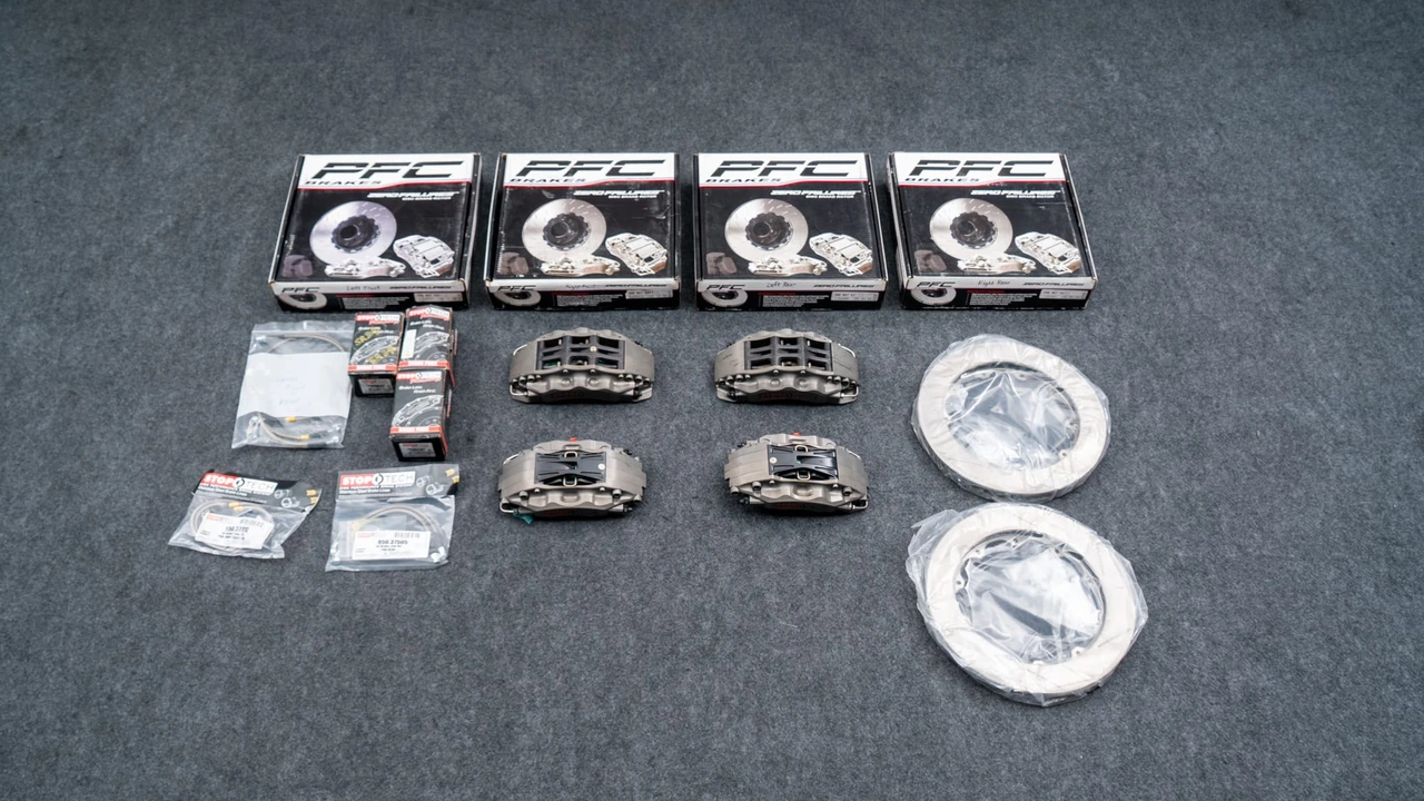 Parts & Memorabilia Mechanical Components - Image 2 of 31