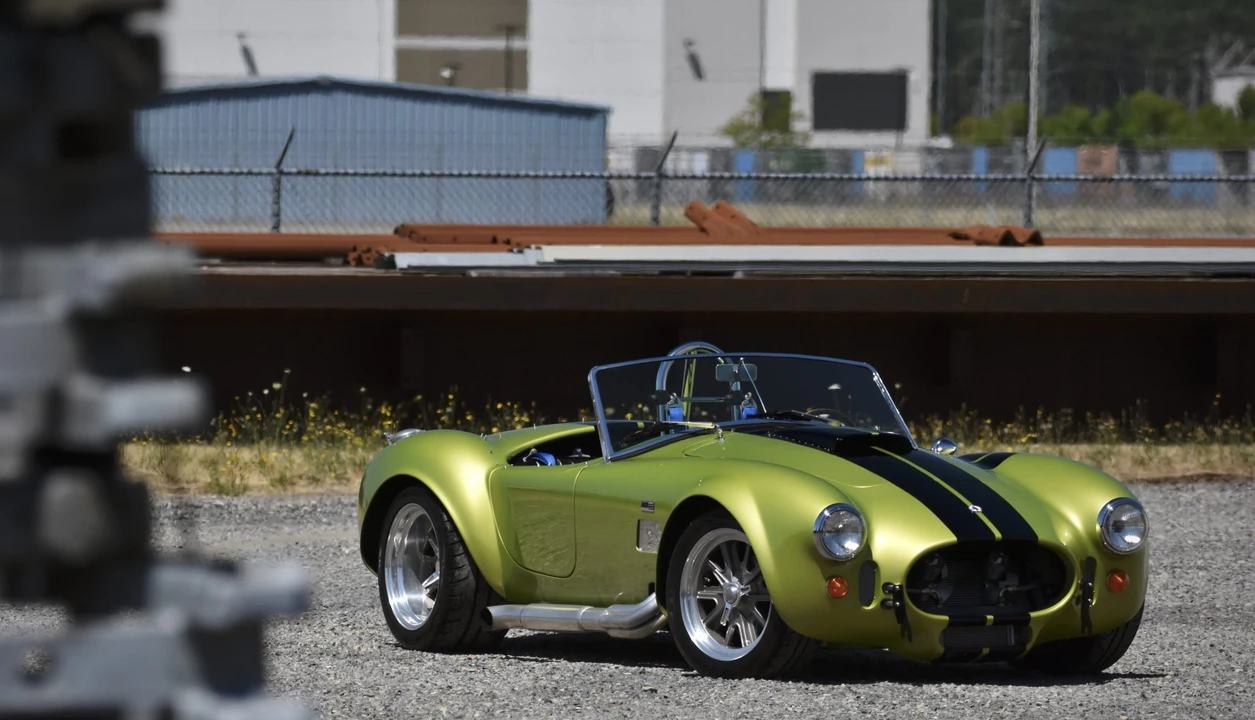 Shelby Cobra Replica - Image 17 of 31