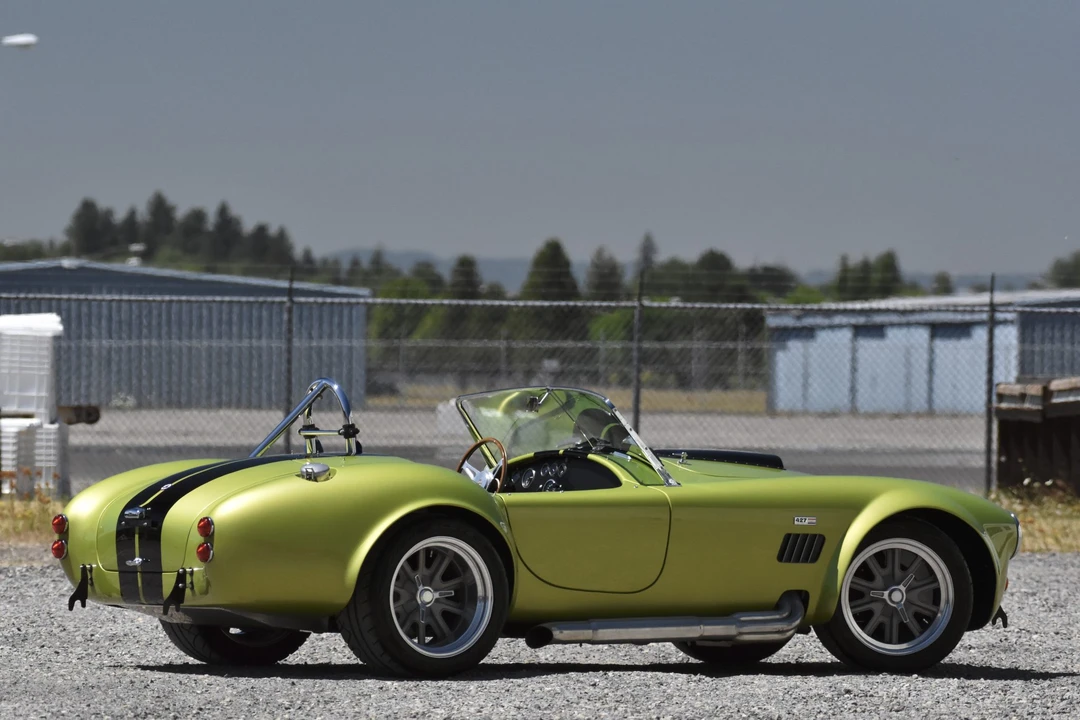 Shelby Cobra Replica - Image 21 of 31