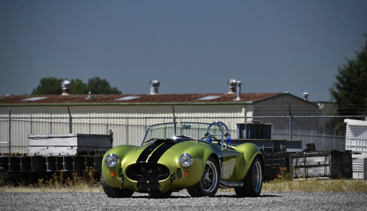 Shelby Cobra Replica - Image 6 of 31