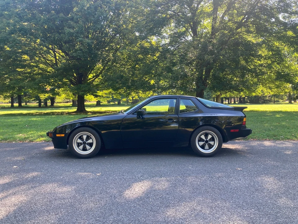 1989 Porsche 944 - Image 2 of 15