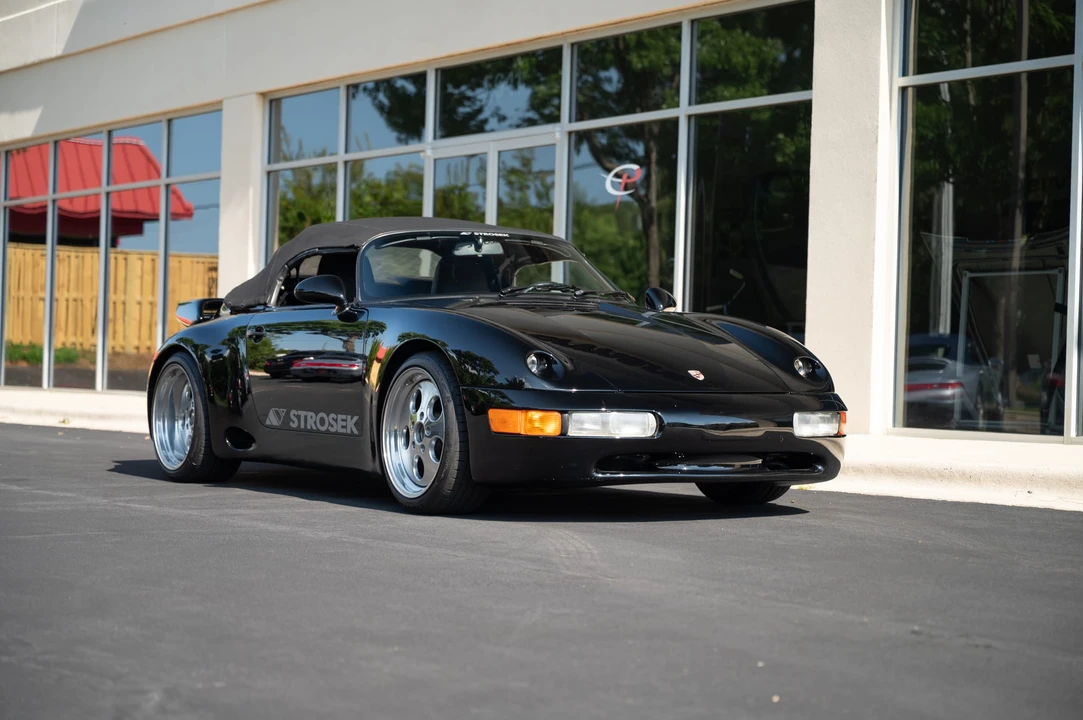 1984 Porsche 911 Carrera 3.2 - Image 9 of 31