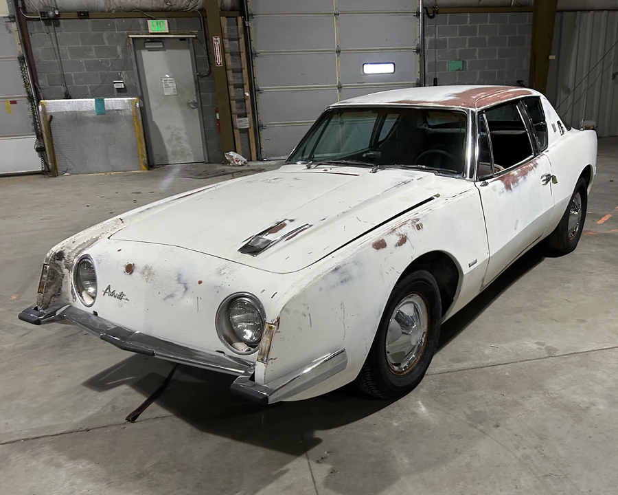 1963 Studebaker Avanti - Image 10 of 31