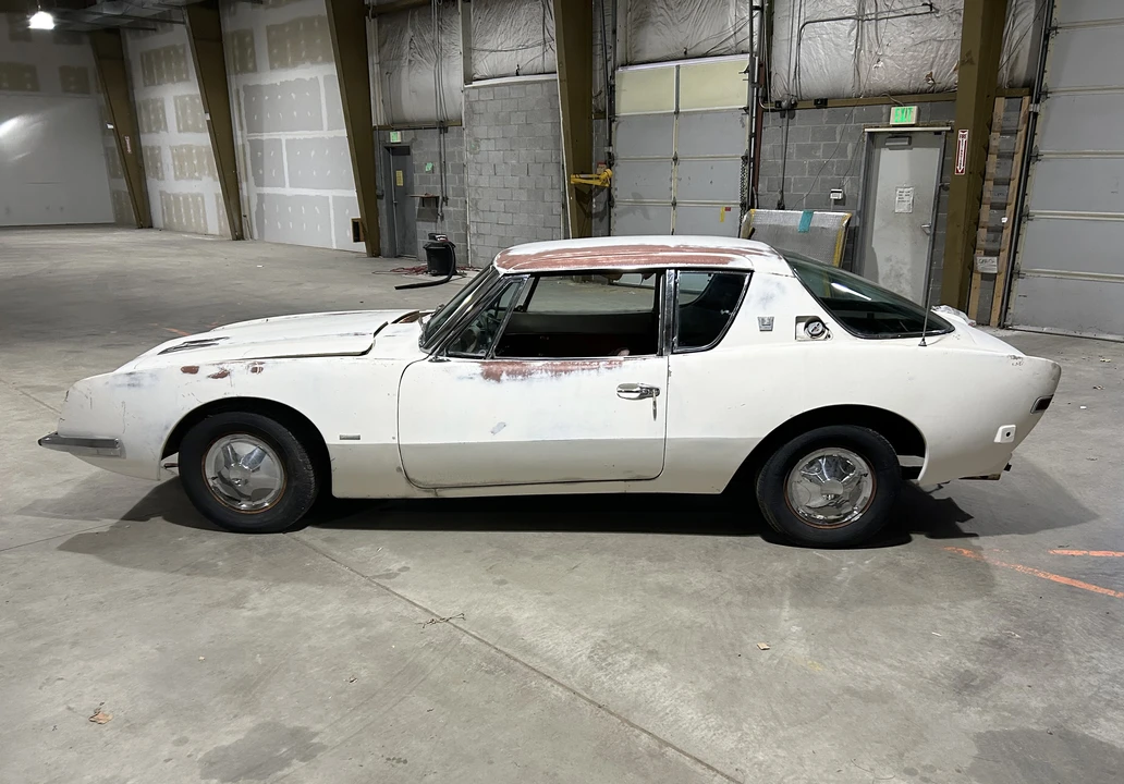 1963 Studebaker Avanti - Image 8 of 31