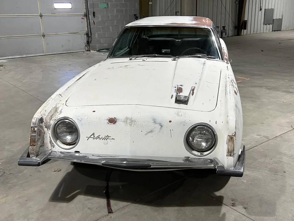 1963 Studebaker Avanti - Image 2 of 31