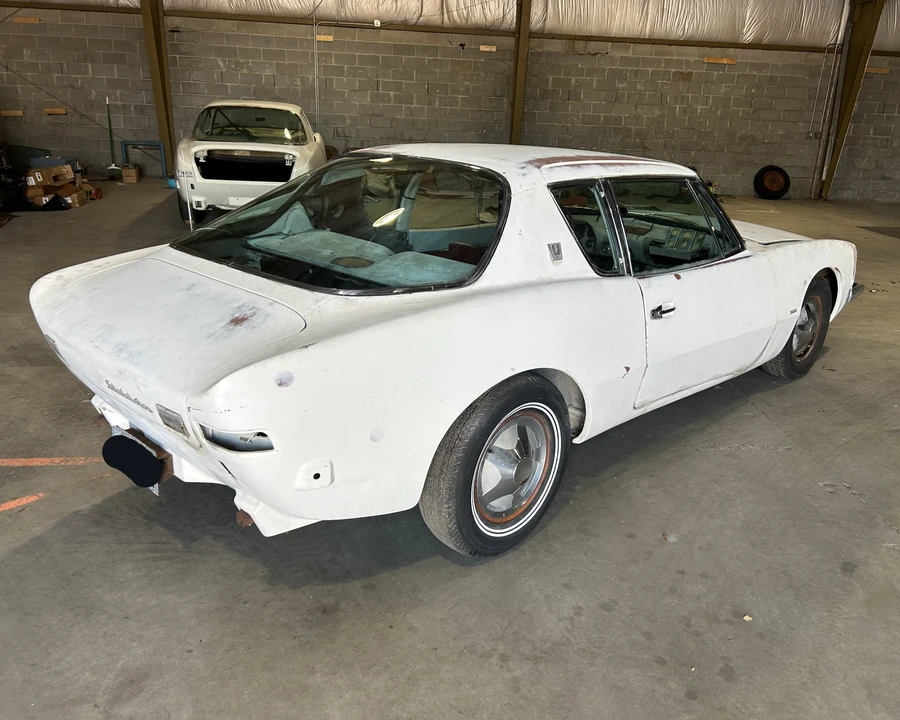 1963 Studebaker Avanti - Image 5 of 31