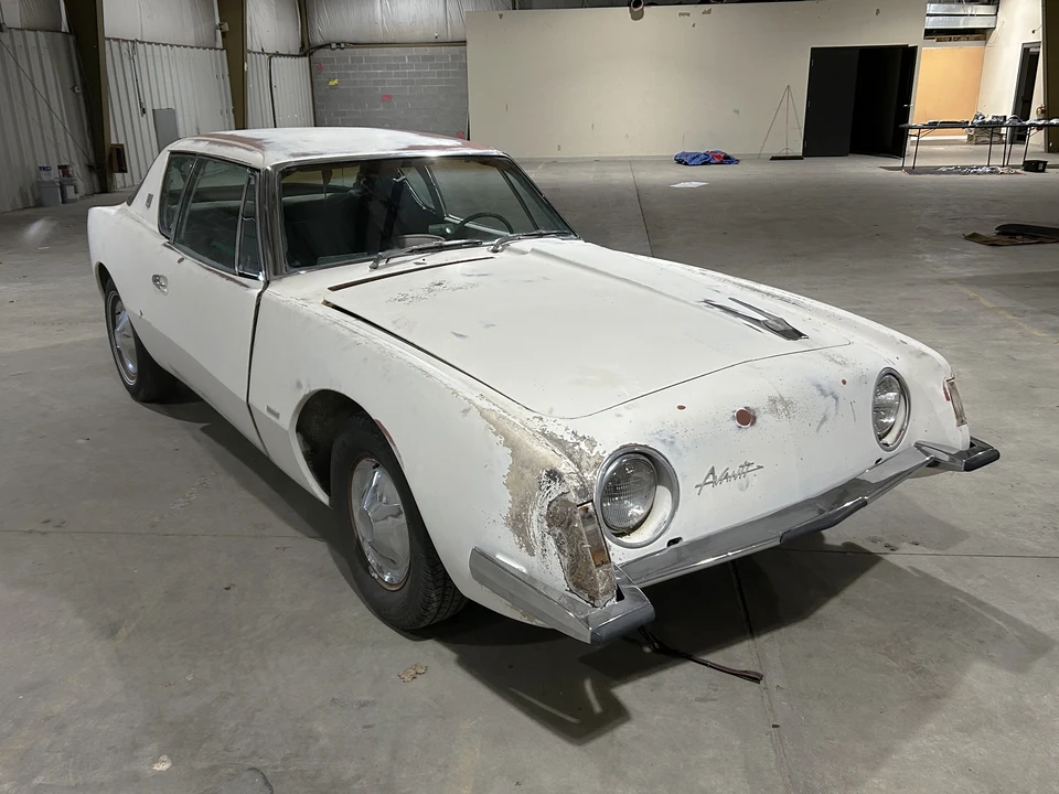 1963 Studebaker Avanti - Image 3 of 31