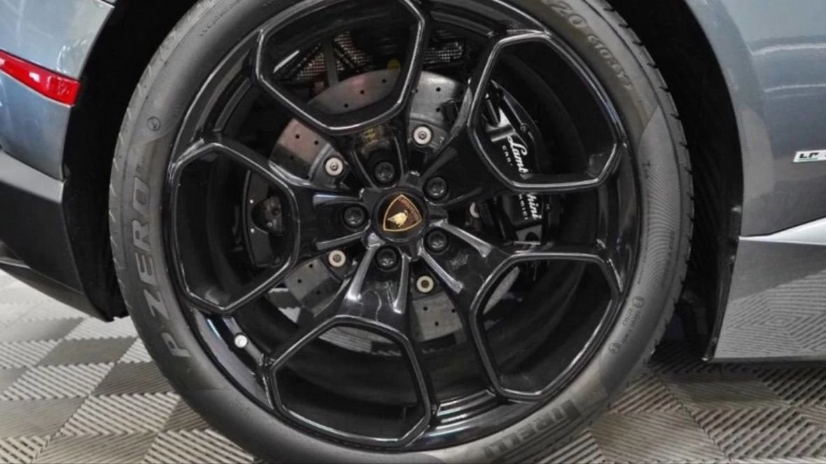 2016 Lamborghini Huracan LP610-4 - Image 6 of 11