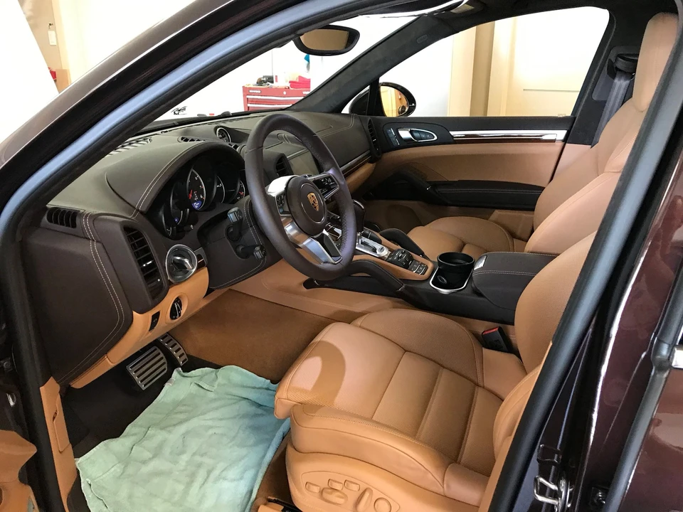 2017 Porsche 958 Cayenne Turbo - Image 2 of 7