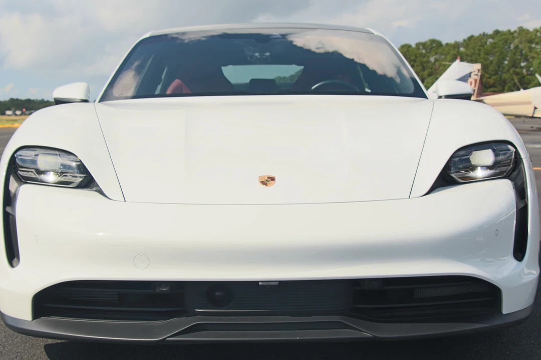 2021 Porsche Taycan 4S - Image 7 of 31