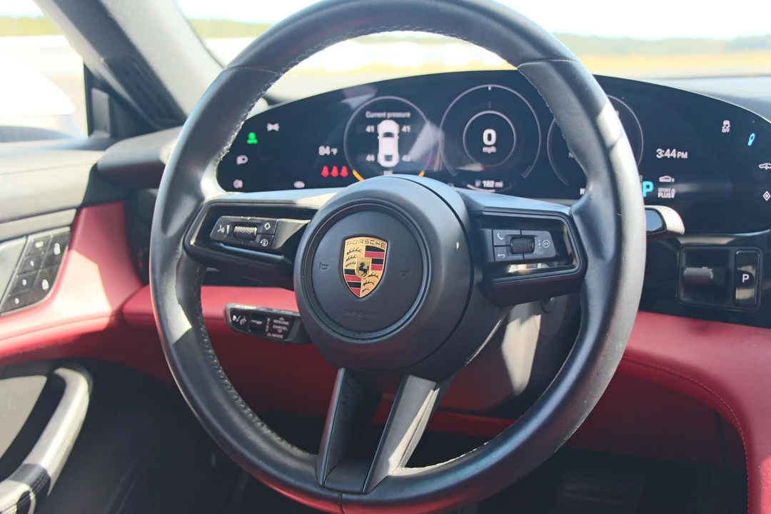 2021 Porsche Taycan 4S - Image 19 of 31