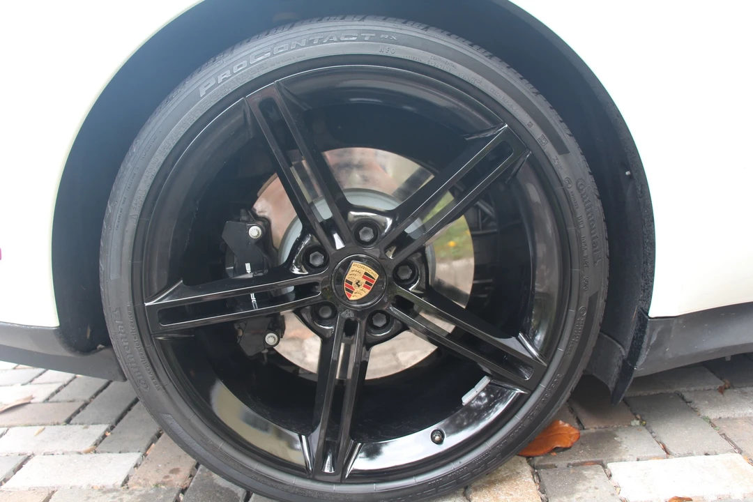 2021 Porsche Taycan 4S - Image 12 of 31