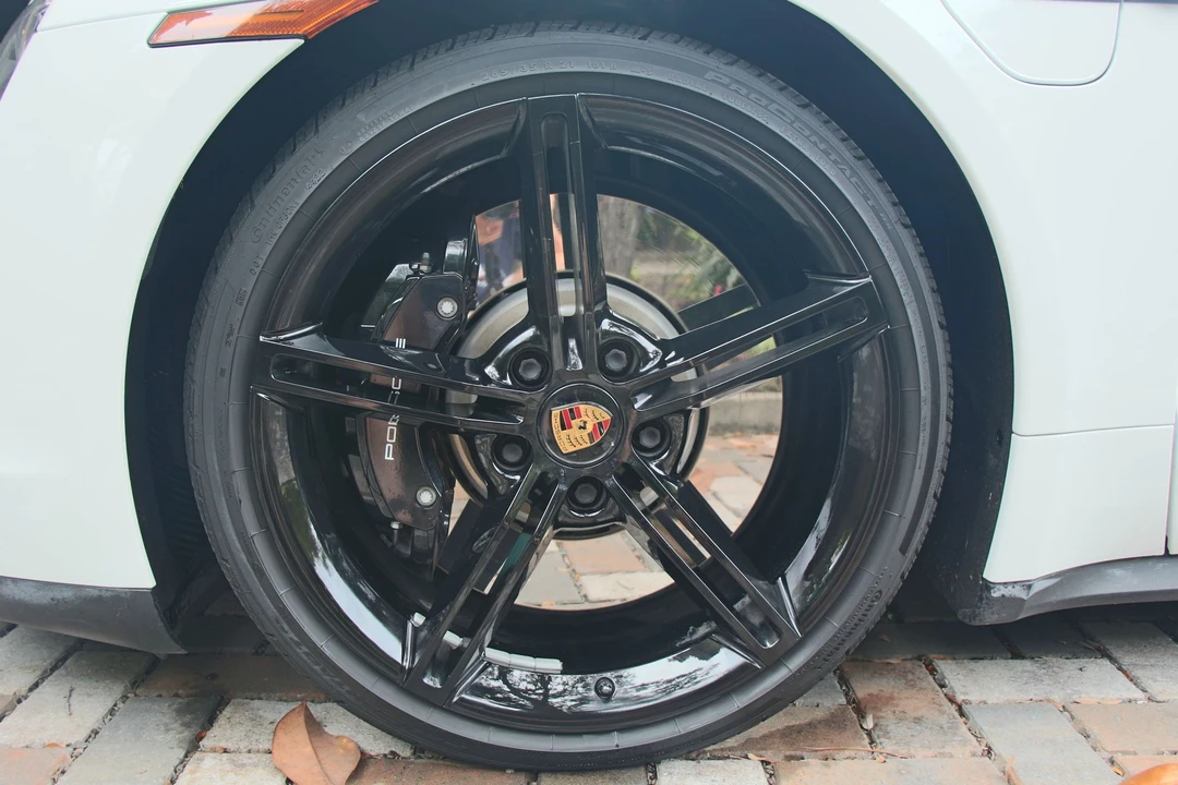 2021 Porsche Taycan 4S - Image 13 of 31