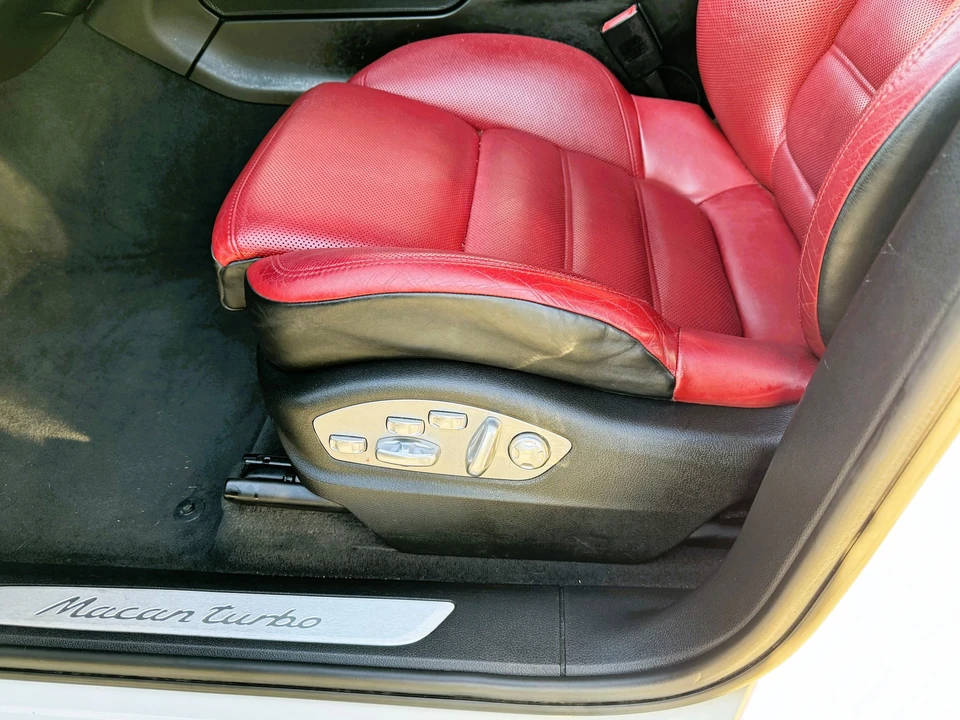 2017 Porsche Macan Turbo - Image 6 of 20