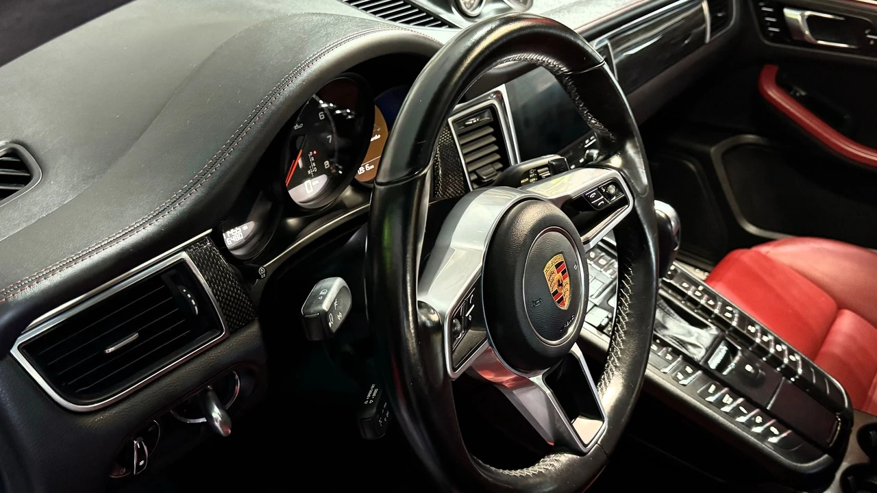 2017 Porsche Macan Turbo - Image 2 of 20