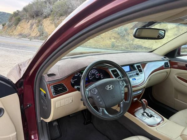 2013 Hyundai Genesis - Image 15 of 21