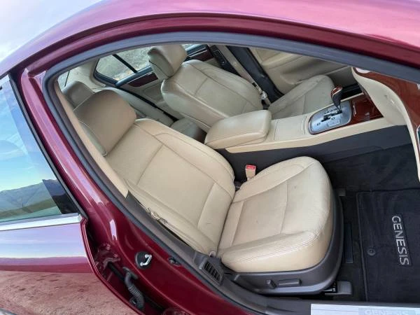 2013 Hyundai Genesis - Image 20 of 21