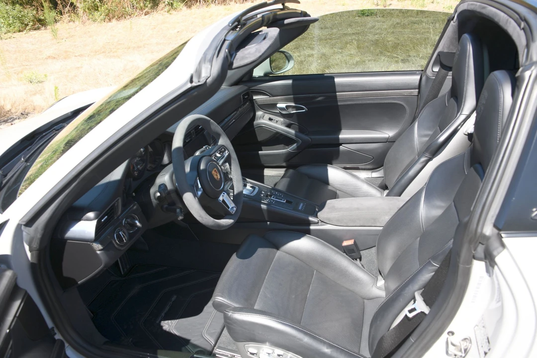 2019 Porsche 991 Targa 4 GTS - Image 14 of 31