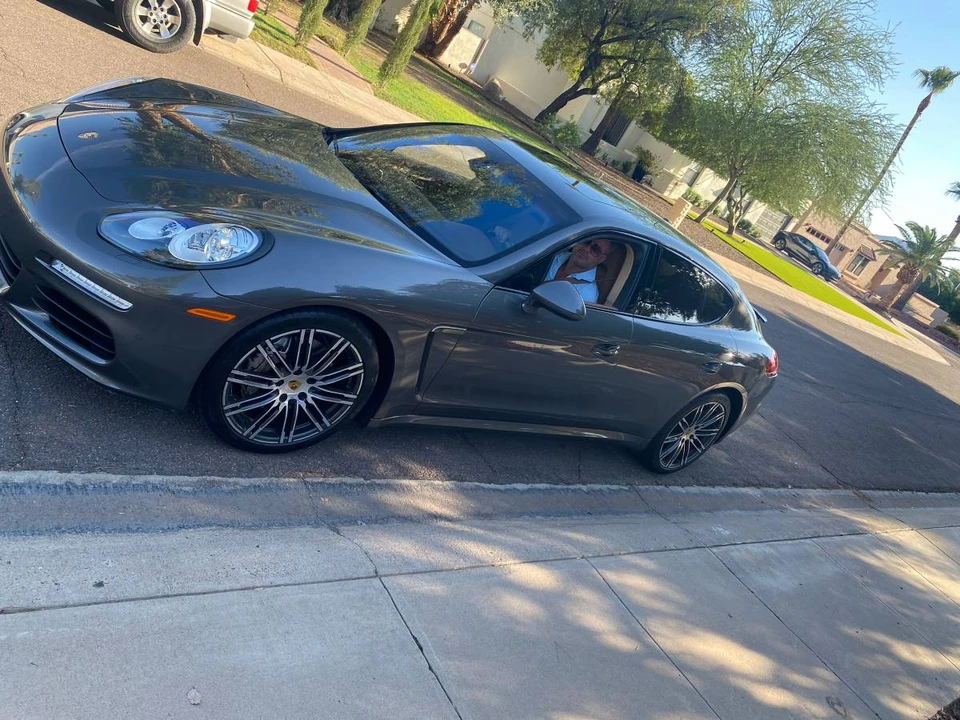 2015 Porsche 970 Panamera 4S - Image 8 of 10