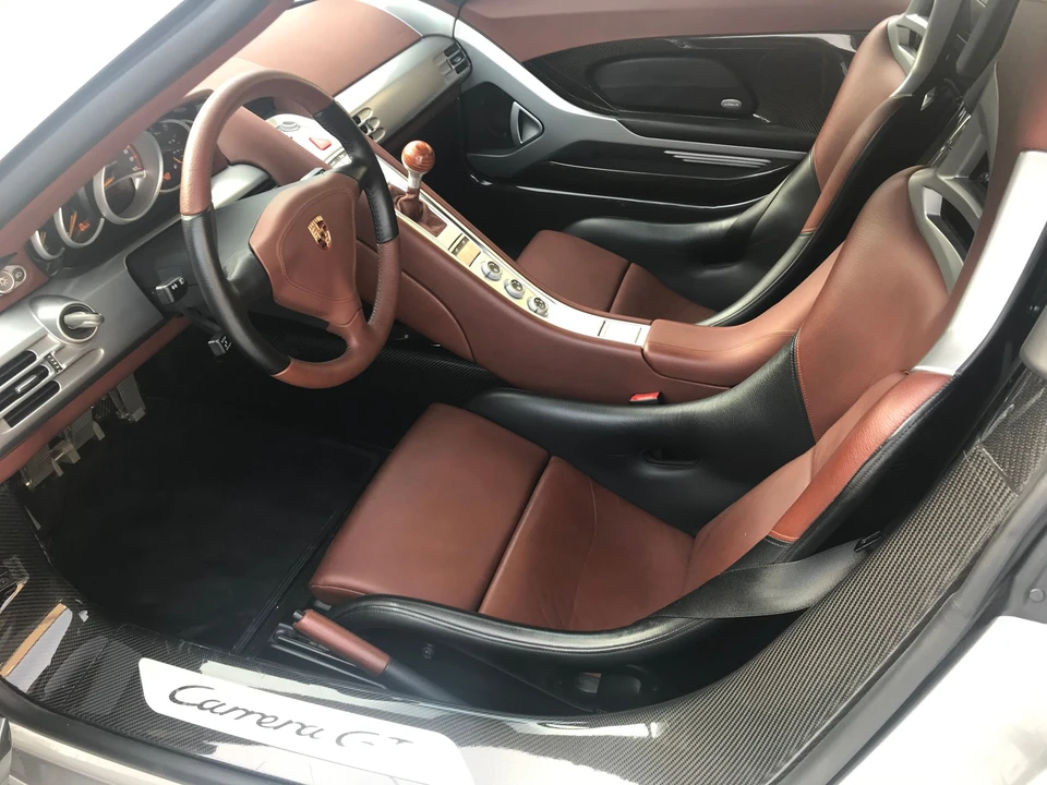 2005 Porsche Carrera GT - Image 9 of 27