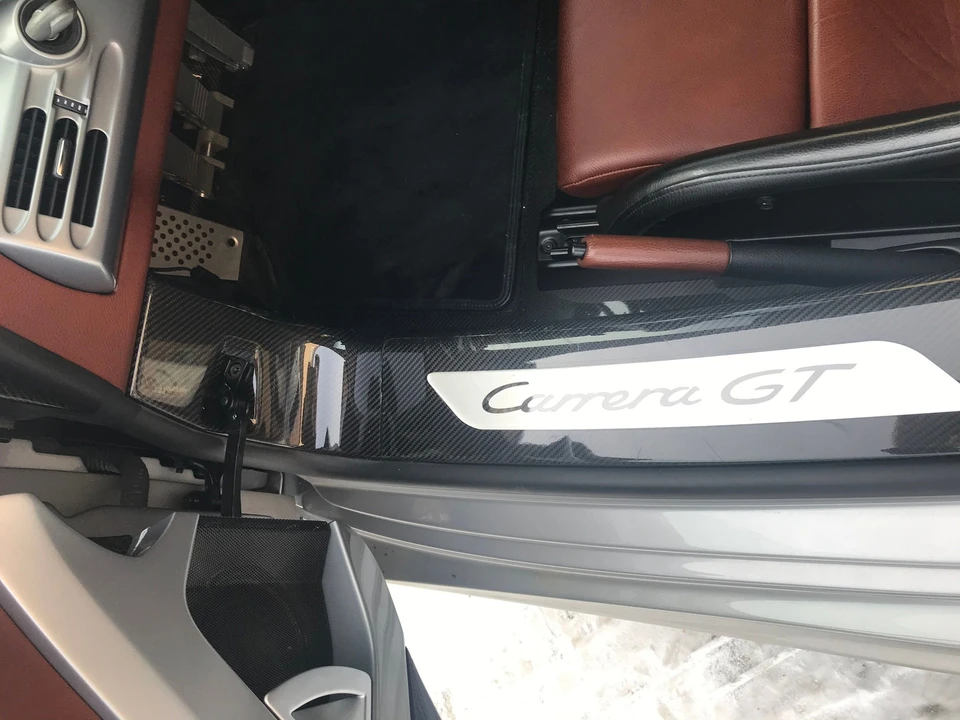 2005 Porsche Carrera GT - Image 11 of 27