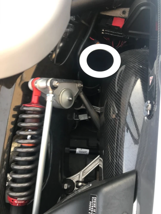 2005 Porsche Carrera GT - Image 21 of 27
