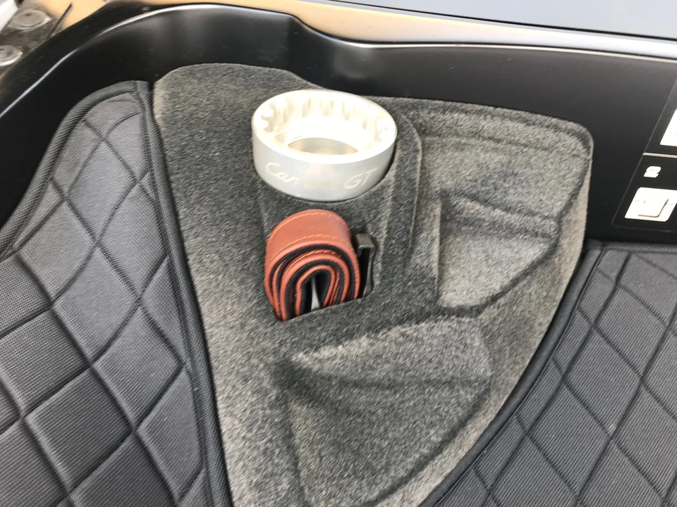2005 Porsche Carrera GT - Image 26 of 27