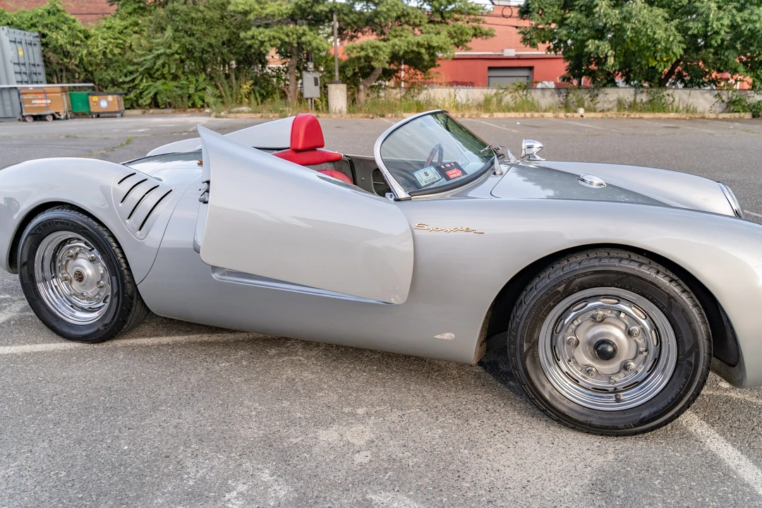 Porsche 550 - Image 17 of 31