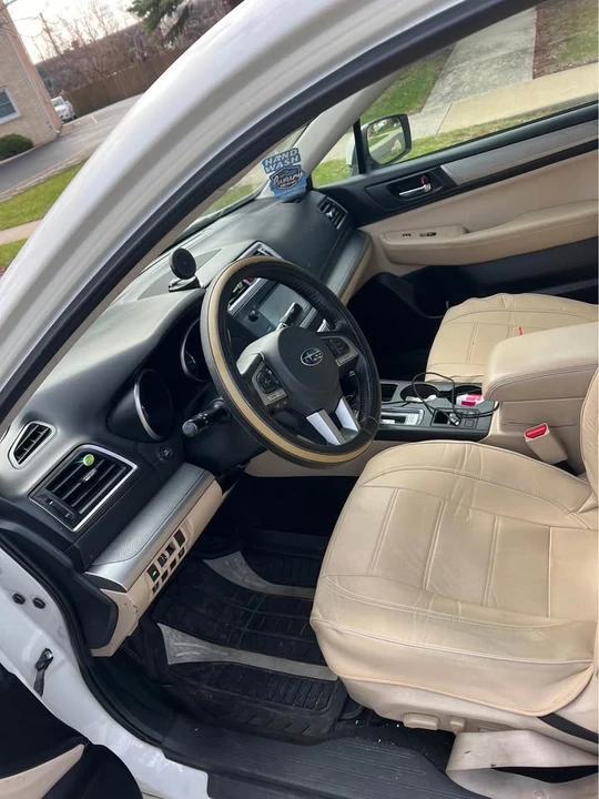 2015 Subaru - Image 4 of 8