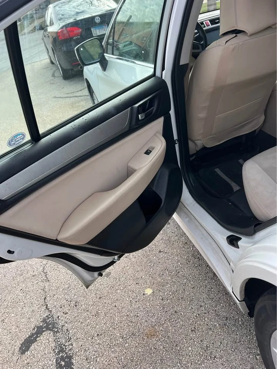 2015 Subaru - Image 8 of 8