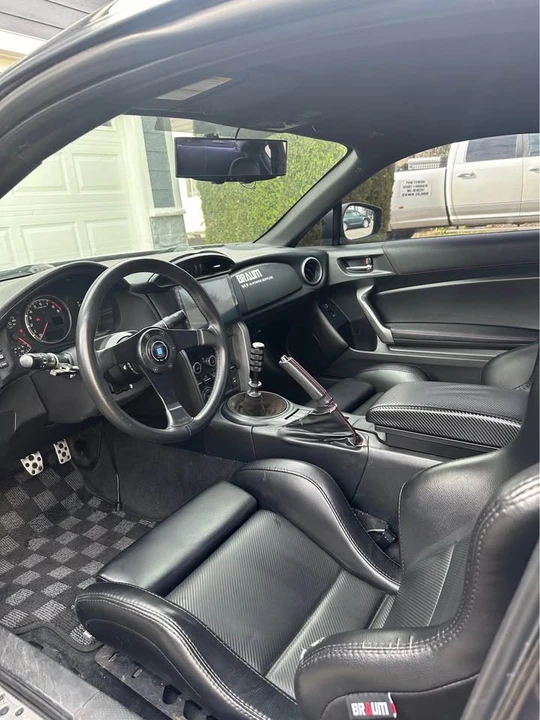 2013 Subaru BRZ - Image 9 of 10