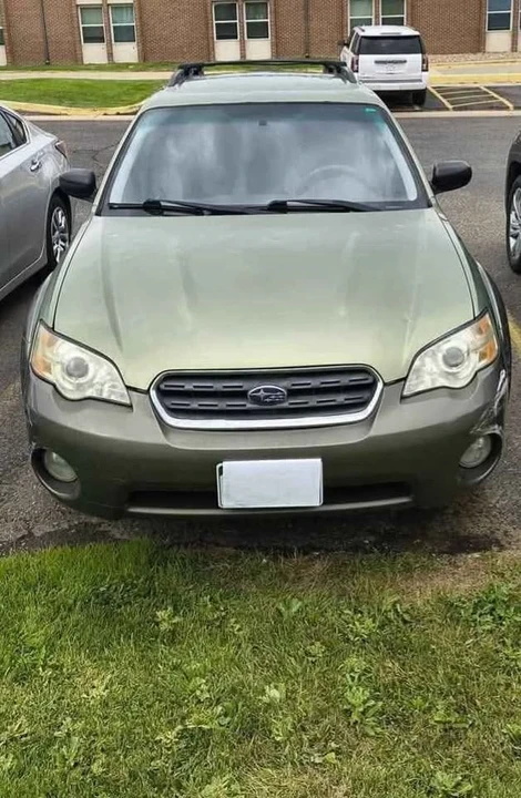 Subaru Legacy - Image 2 of 7