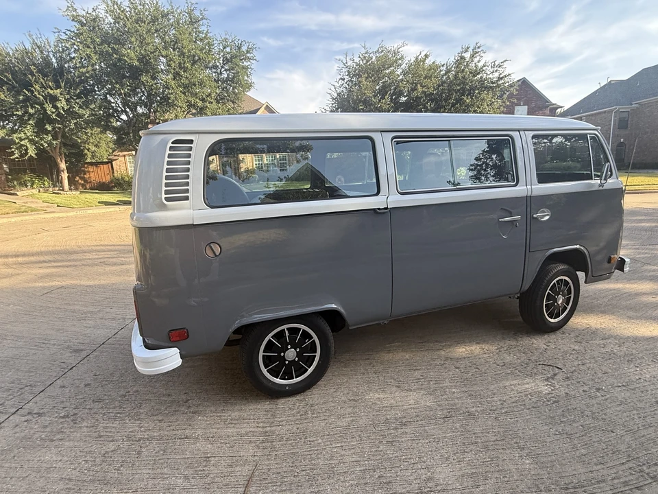 1978 Volkswagen Bay-Window Bus - Image 15 of 31