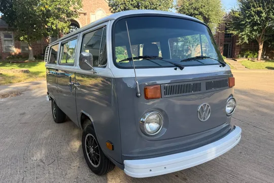 1978 Volkswagen Type 2 Bus Subaru-Powered 4-Speed