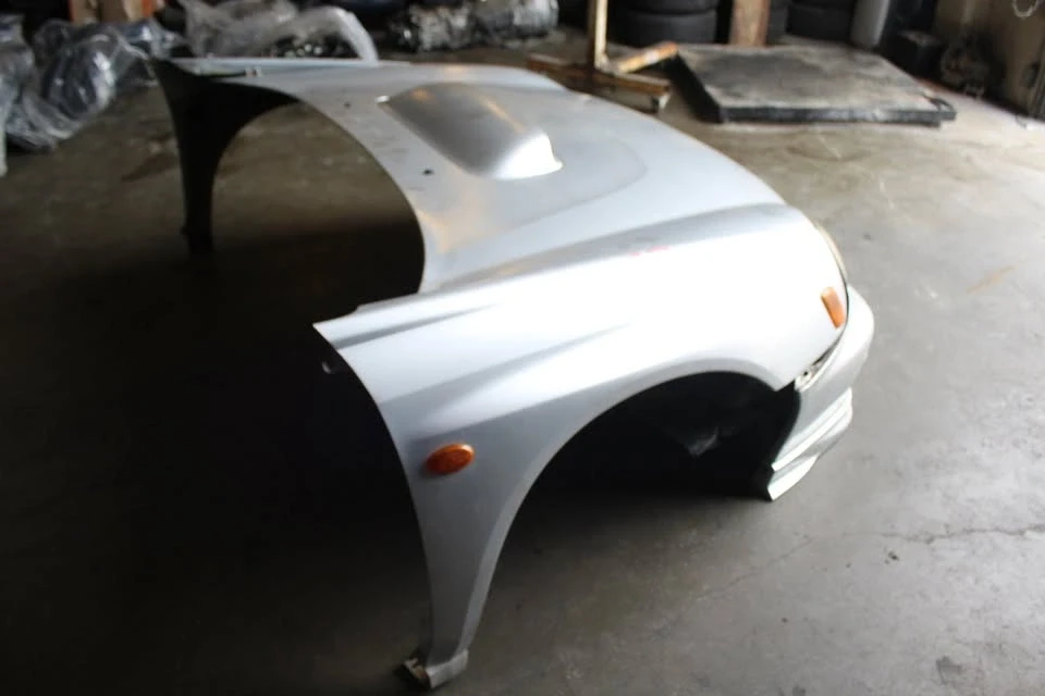 2002 Parts & Memorabilia Bodywork - Image 7 of 10