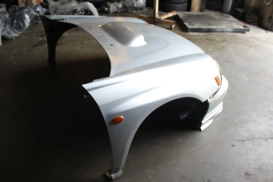 2002 Parts & Memorabilia Bodywork - Image 7 of 10